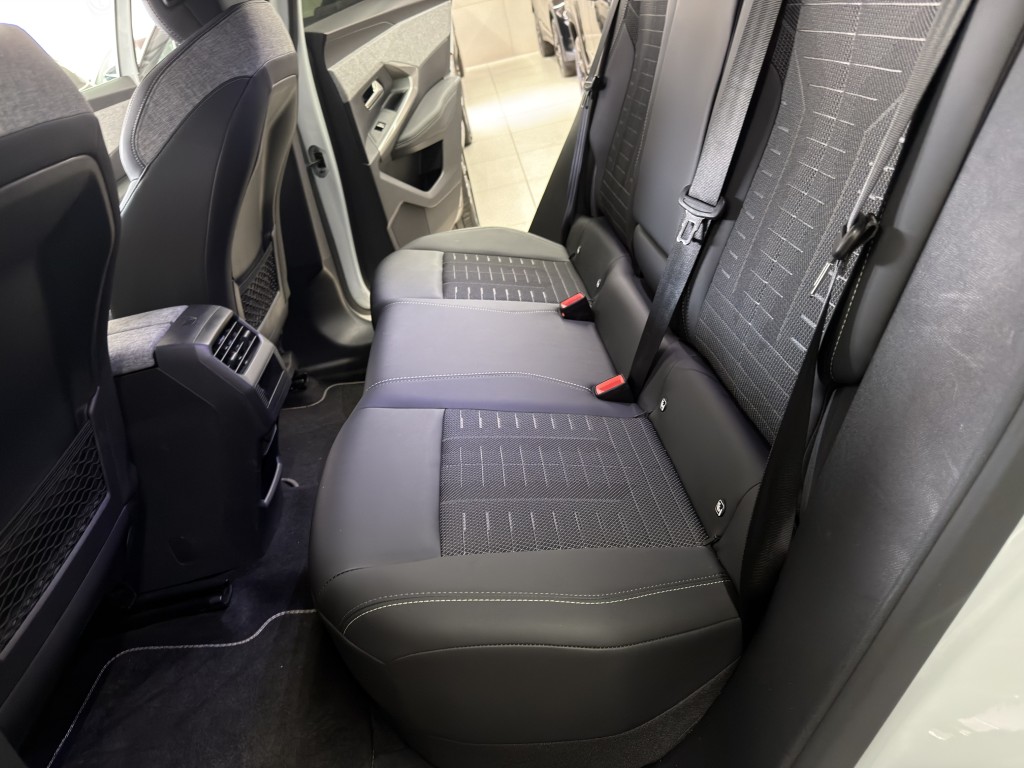 PEUGEOT 3008 1200 HYBRID 145 CV GT